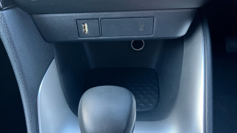 Toyota Yaris 1.5 Hybrid Design 5dr CVT Hybrid Hatchback